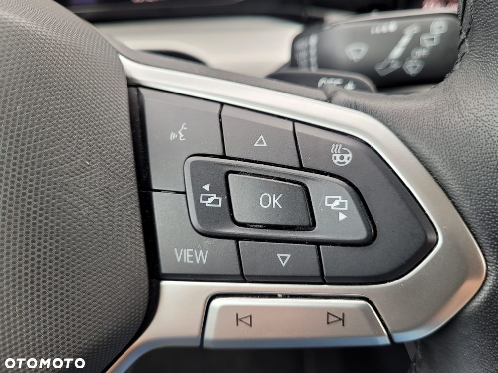 Volkswagen Golf - 11