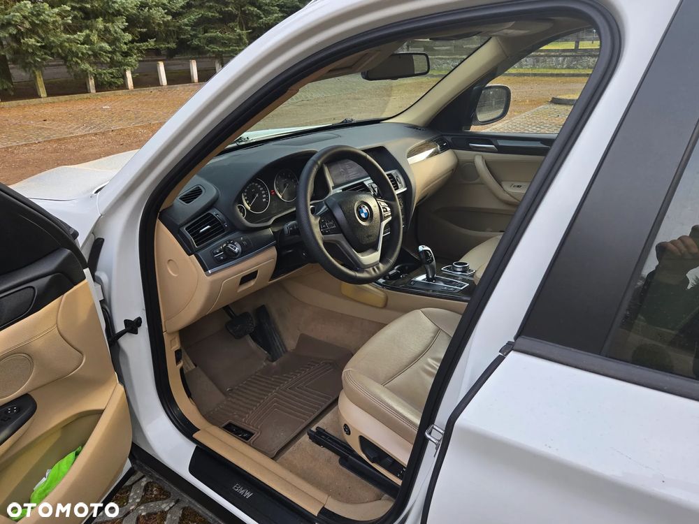 BMW X3 xDrive28i - 17