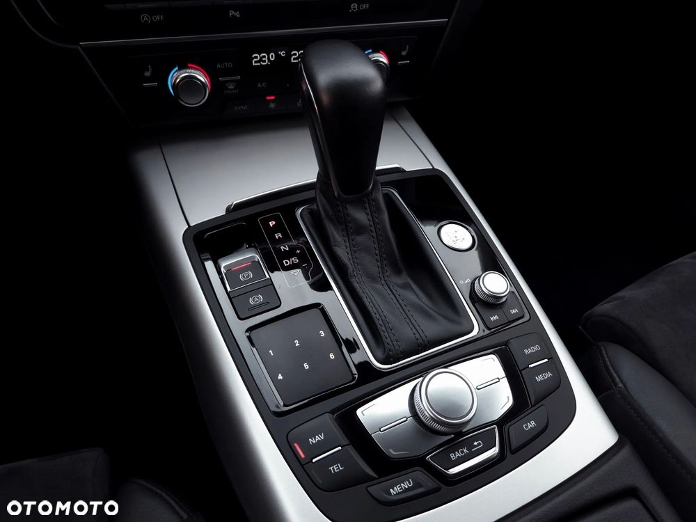 Audi A6 Avant 2.0 TDI Ultra S tronic - 23