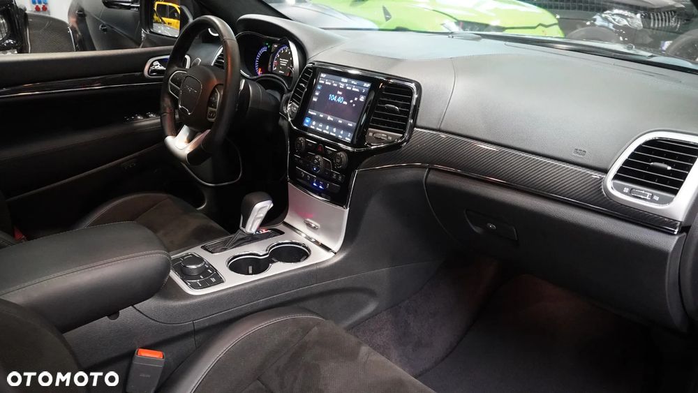 Jeep Grand Cherokee Gr 6.4 V8 SRT8 - 8