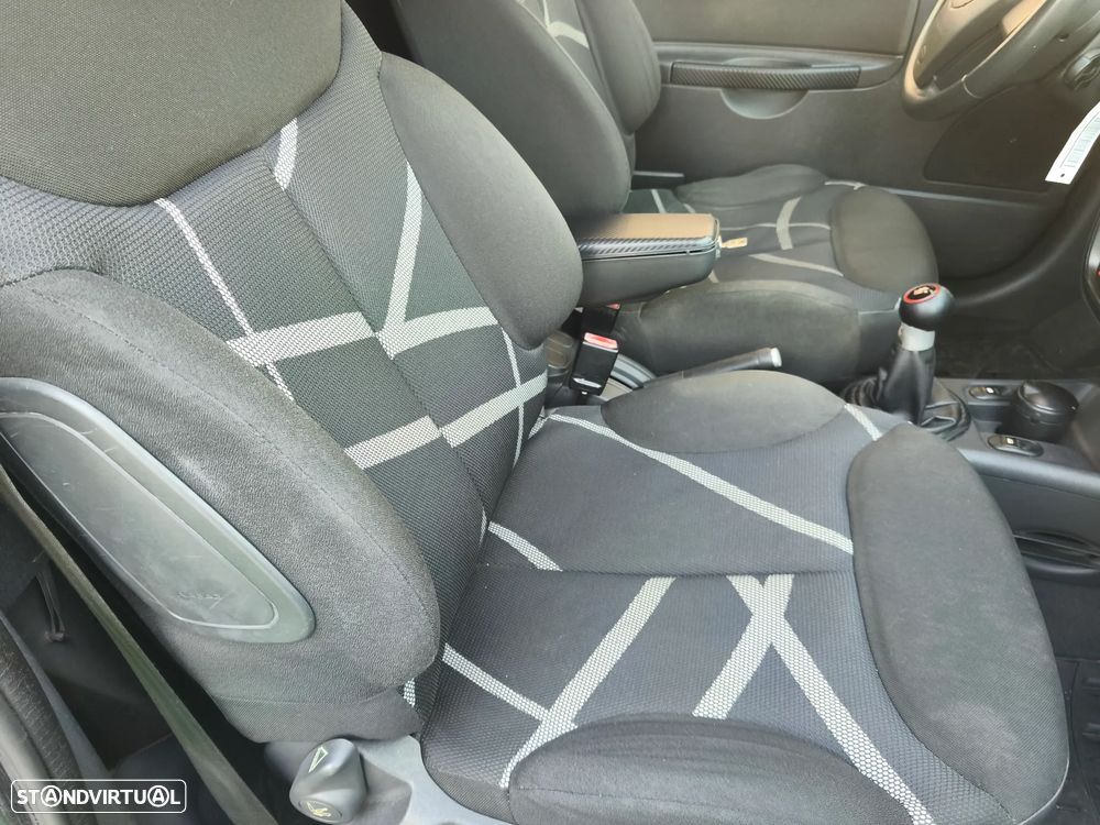 Citroën C2 1.4 HDI VTR - 20