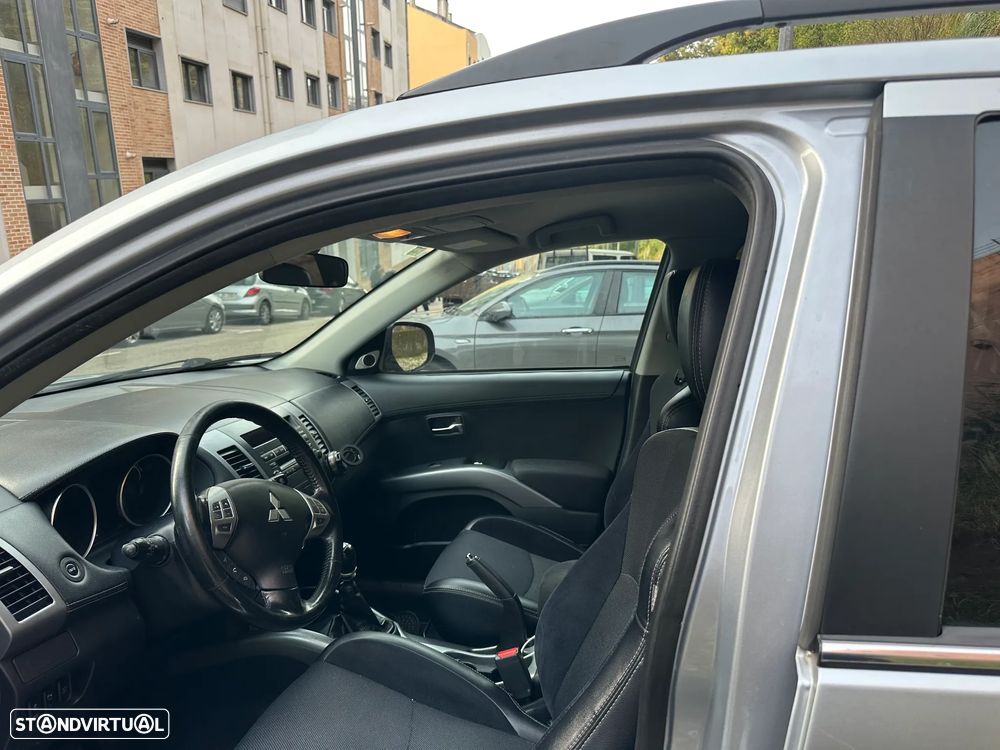 Mitsubishi Outlander 2.2 DI-D Instyle - 6