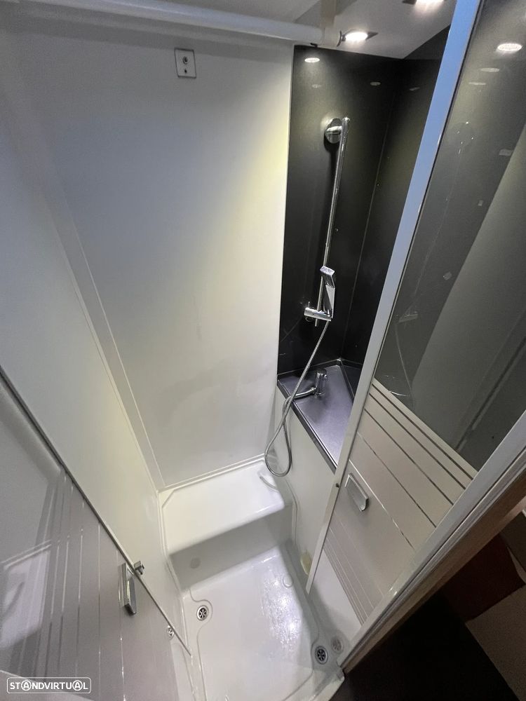 Adria Matrix Axess 670 DC - 25