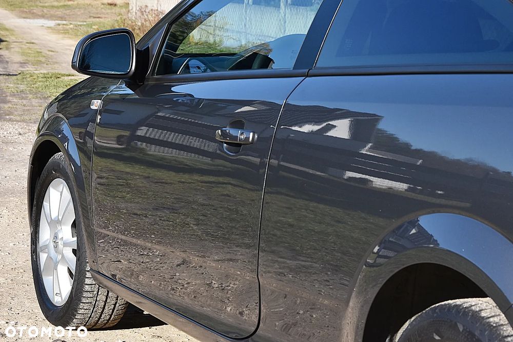 Opel Astra III GTC 1.4 Enjoy - 29