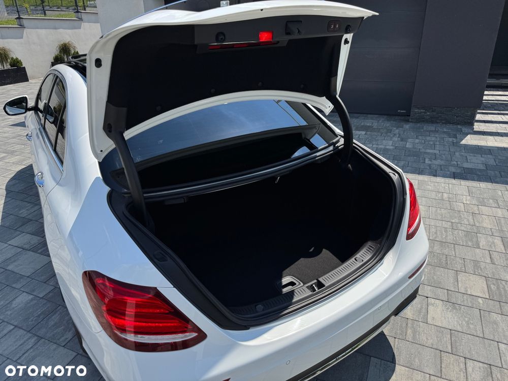 Mercedes-Benz Klasa E 200 4-Matic 9G-TRONIC - 8