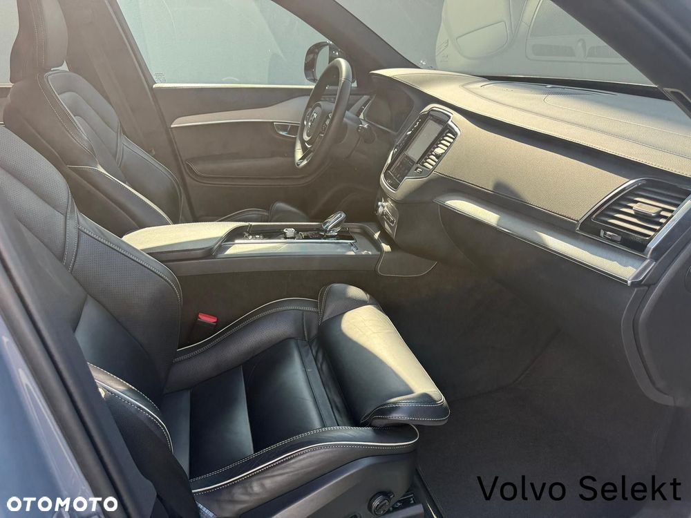 Volvo XC 90 - 32