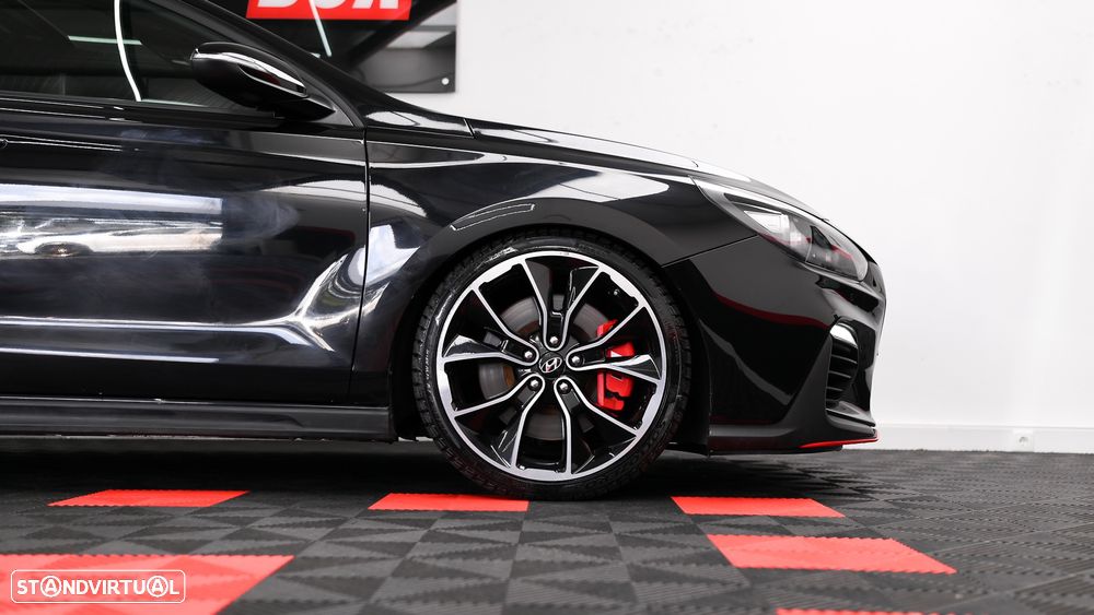 Hyundai i30 N 2.0 T-GDi Performance Pack - 24