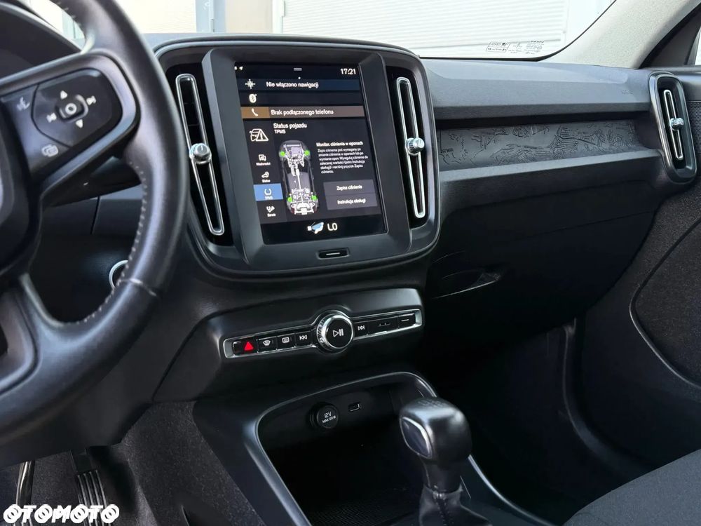 Volvo XC 40 T2 Momentum Core - 28