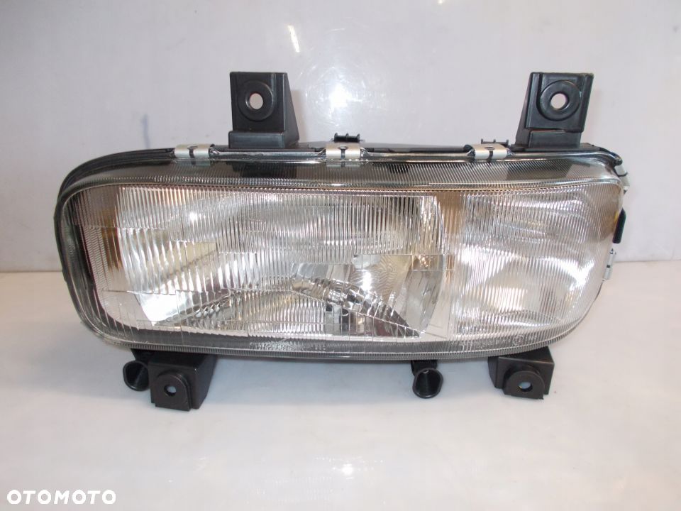 REFLEKTOR LEWY MERCEDES ATEGO Z HALOGENEM 1996- - 1