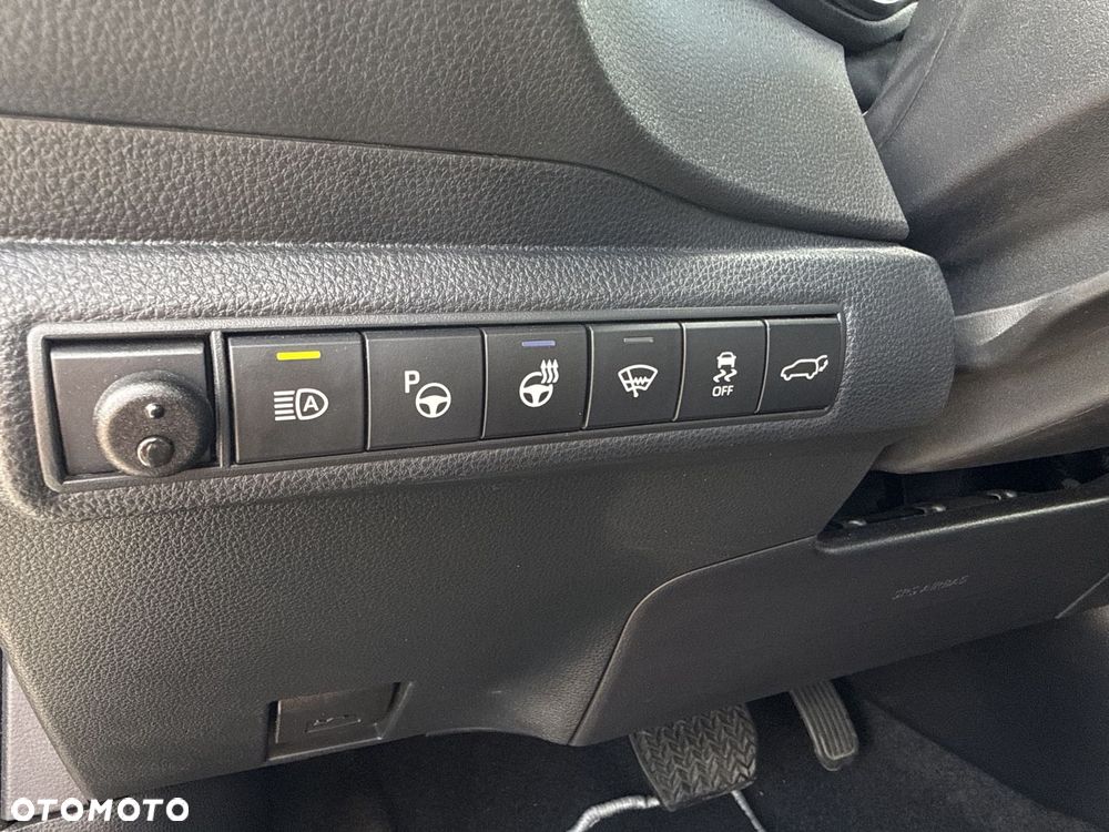 Toyota Corolla - 22