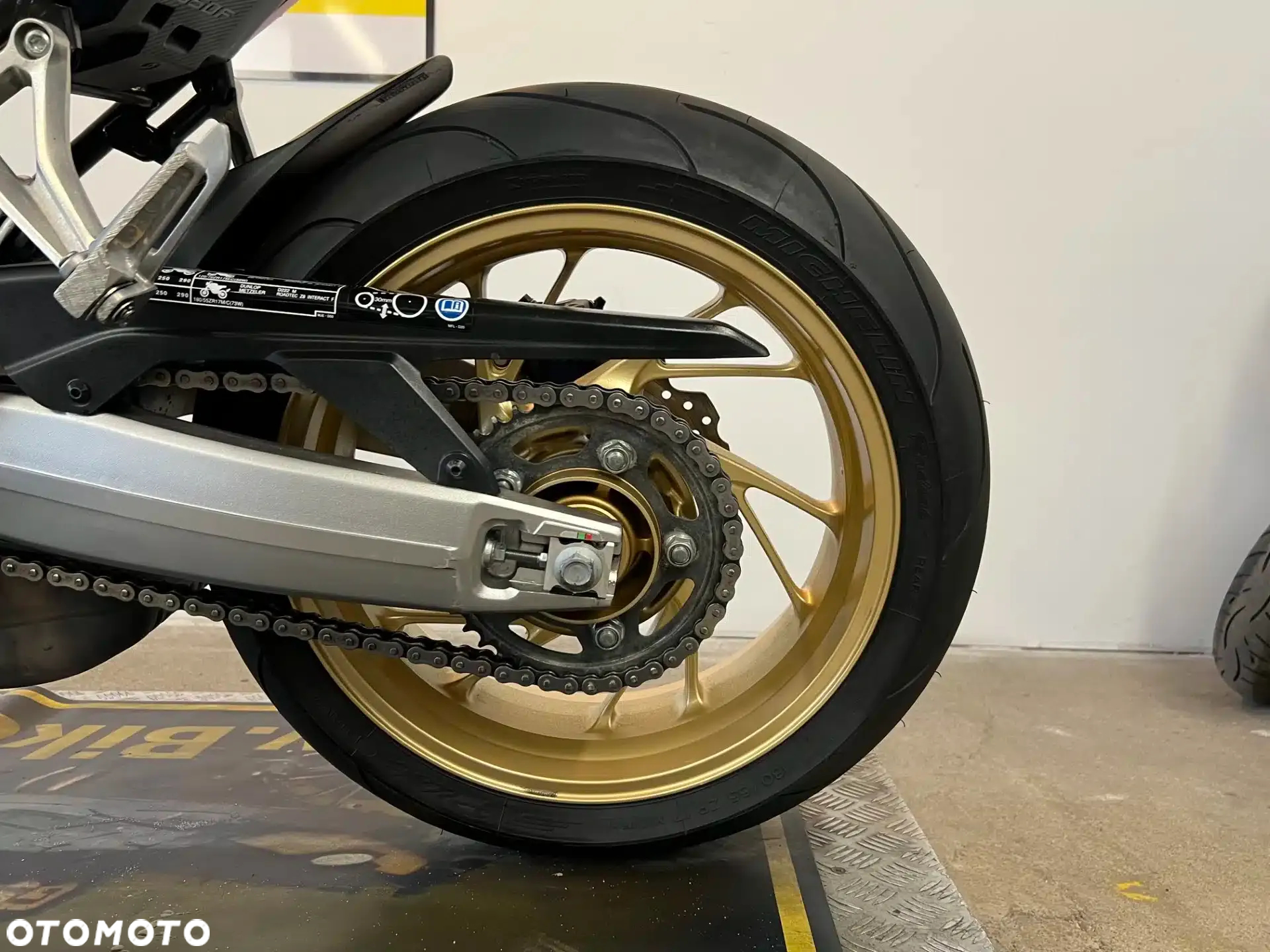 Honda CB - 18