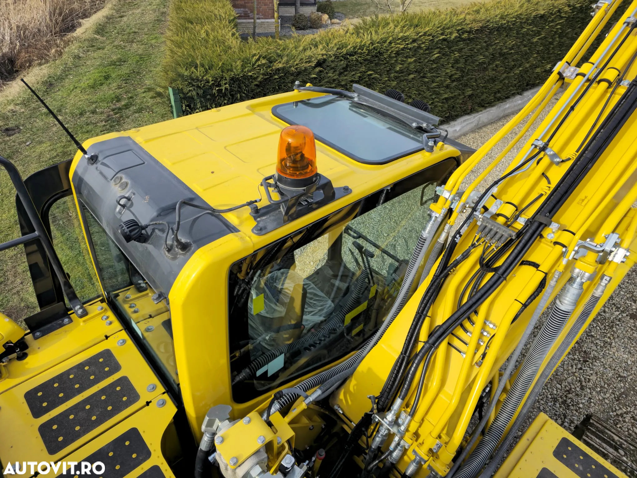 Komatsu PC210LC - 9