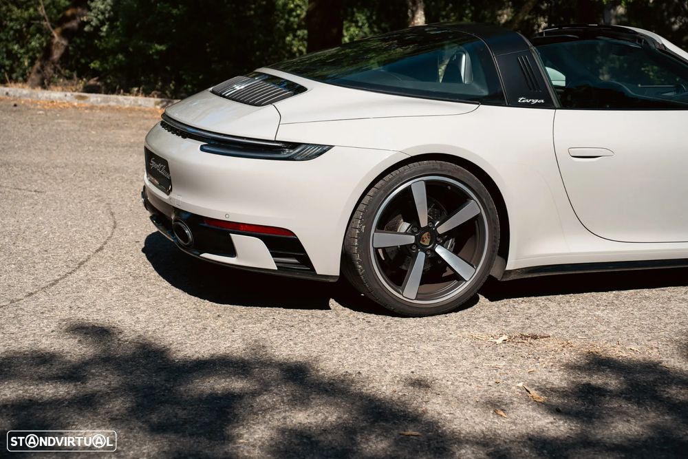 Porsche 911 (992) - 20
