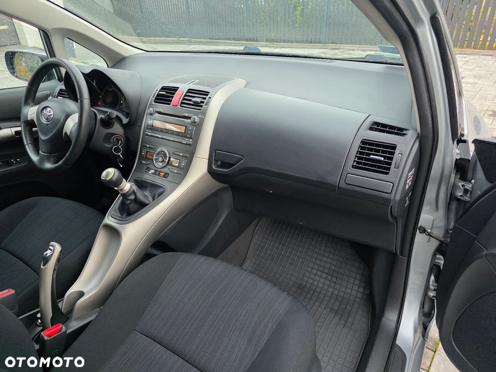 Toyota Auris 2.0 D-4D Luna - 6