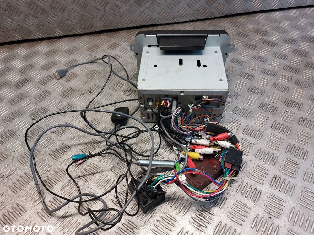 RADIO ODTWARZACZ + RAMKA VOLKSWAGEN PASSAT B6 - 7