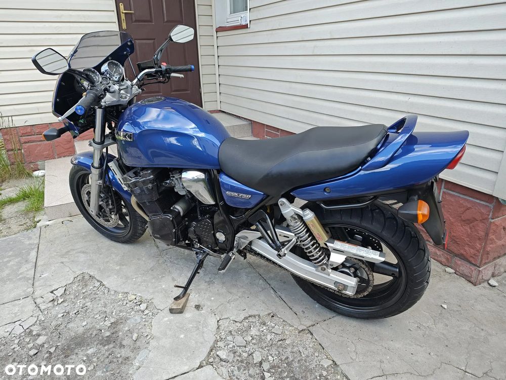 Suzuki GSX - 4