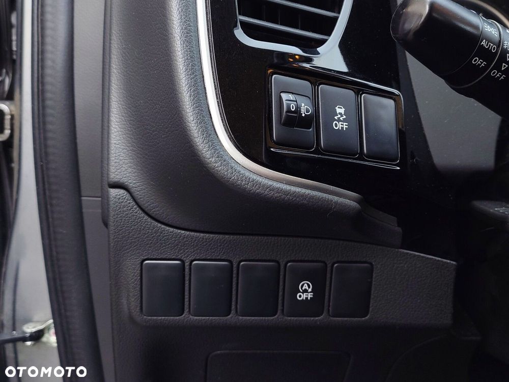 Mitsubishi Outlander - 20