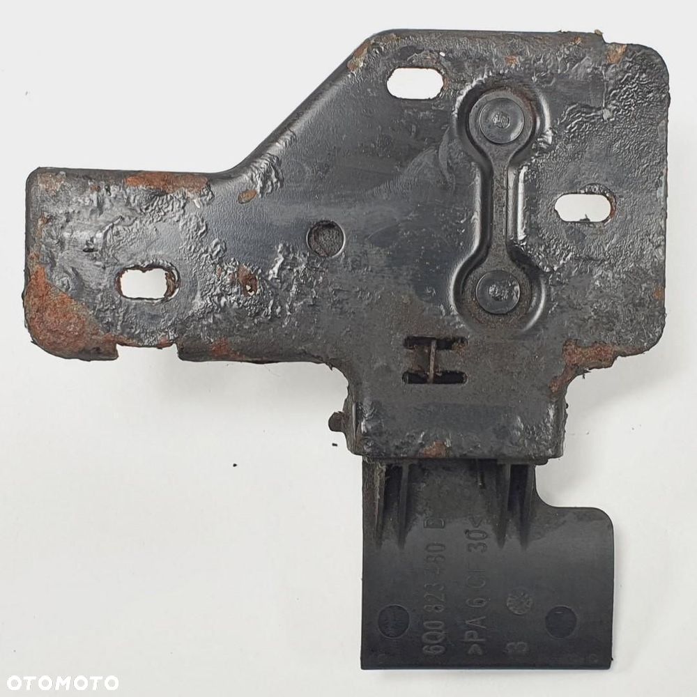 RYGIEL ZAMEK MASKI VW POLO IV 9N 6Q0823480D - 3