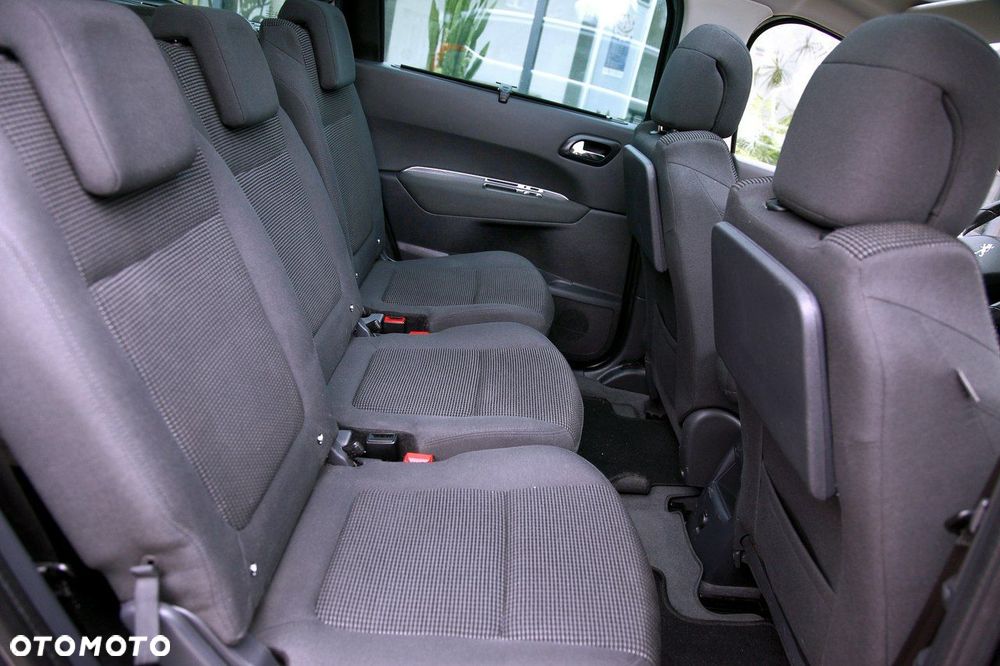 Peugeot 5008 - 17