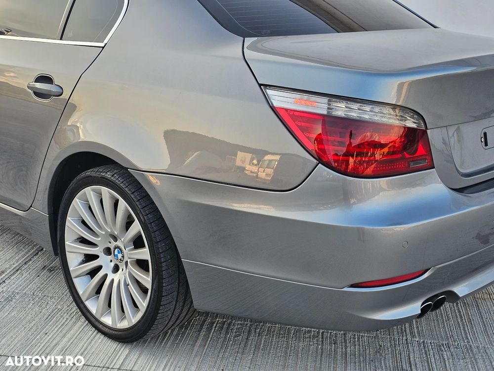 BMW Seria 5 525d Edition Exclusive - 16