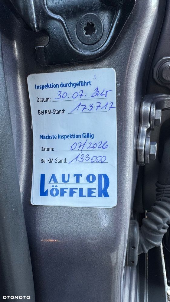 Ford Kuga 2.0 TDCi 4x4 Champions Edition - 24