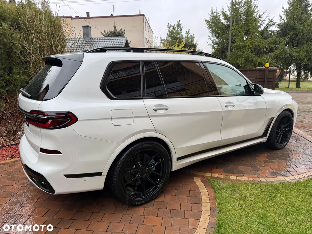 BMW X7 M60i xDrive - 12