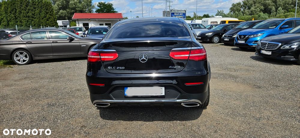 Mercedes-Benz GLC 250 4-Matic - 4