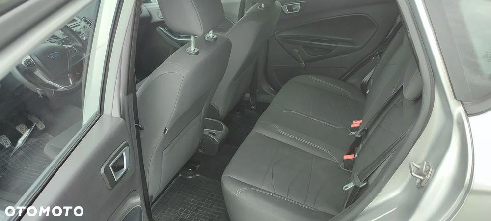 Ford Fiesta - 9