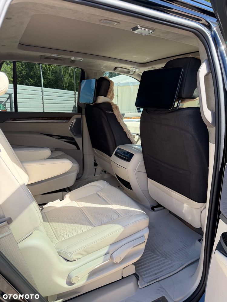 Cadillac Escalade 6.2 V8 AWD AT Platinum - 17