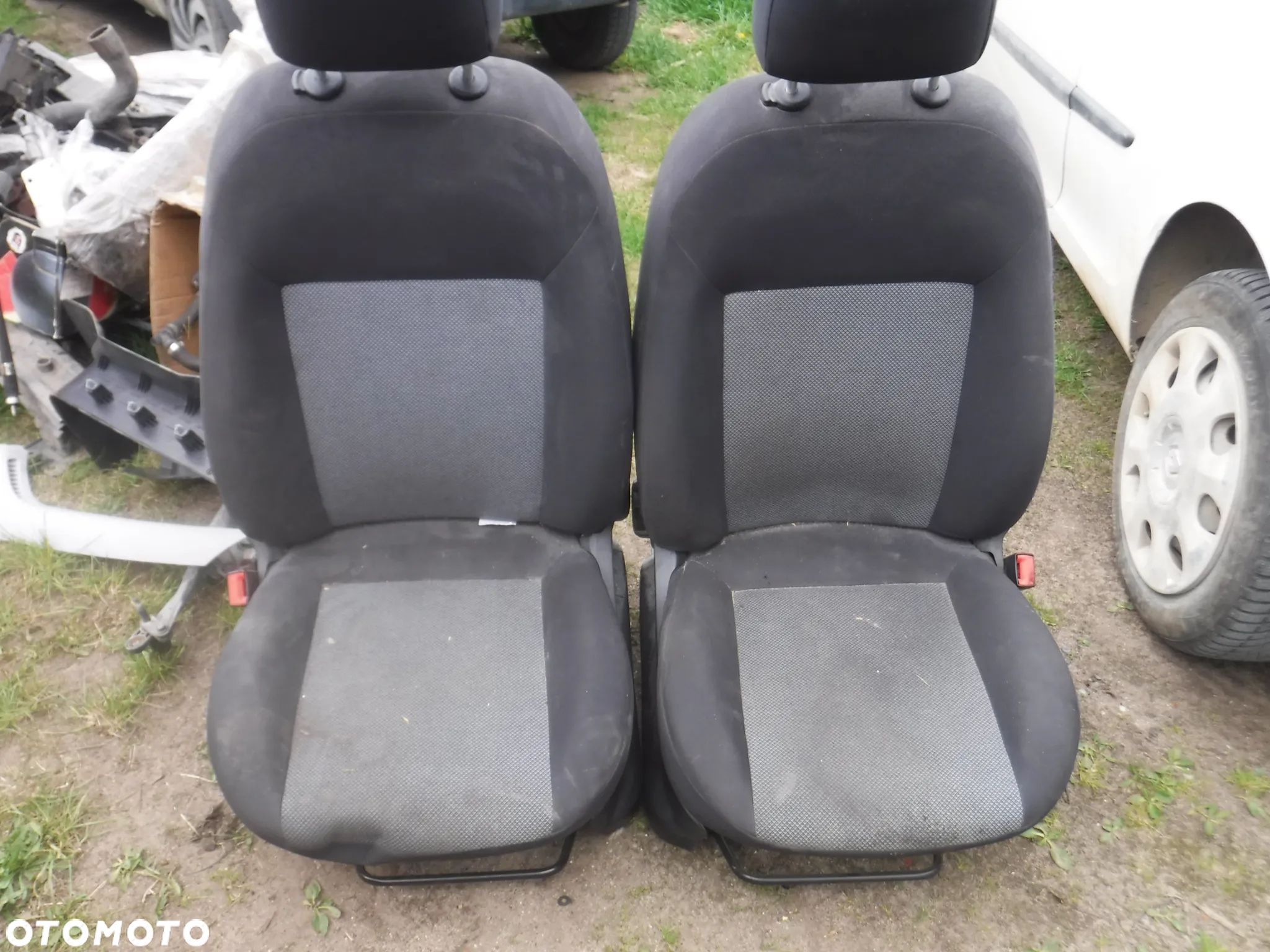 Fiat Doblo II 2 Combo D fotel pasazera prawy - 1