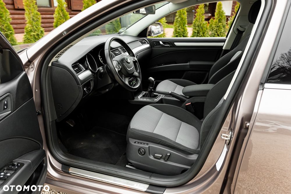 Skoda Superb 2.0 TDI Elegance Green tec - 17