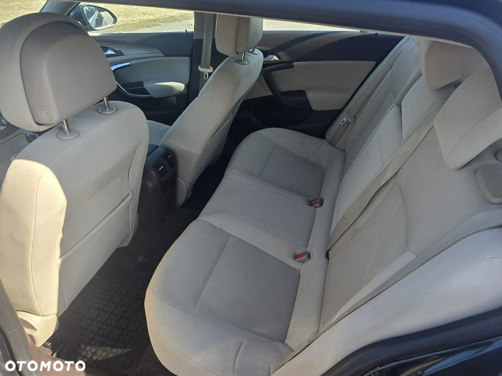 Opel Insignia - 14