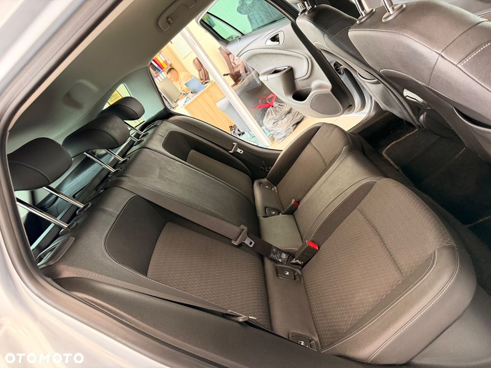 Opel Astra - 27