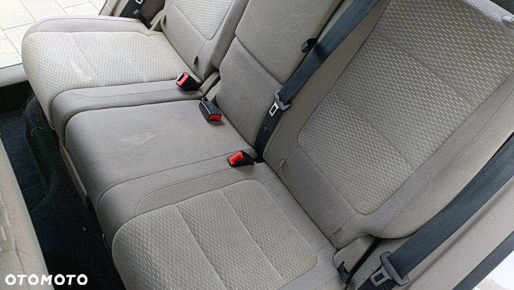 Volkswagen Golf 1.6 Team - 8