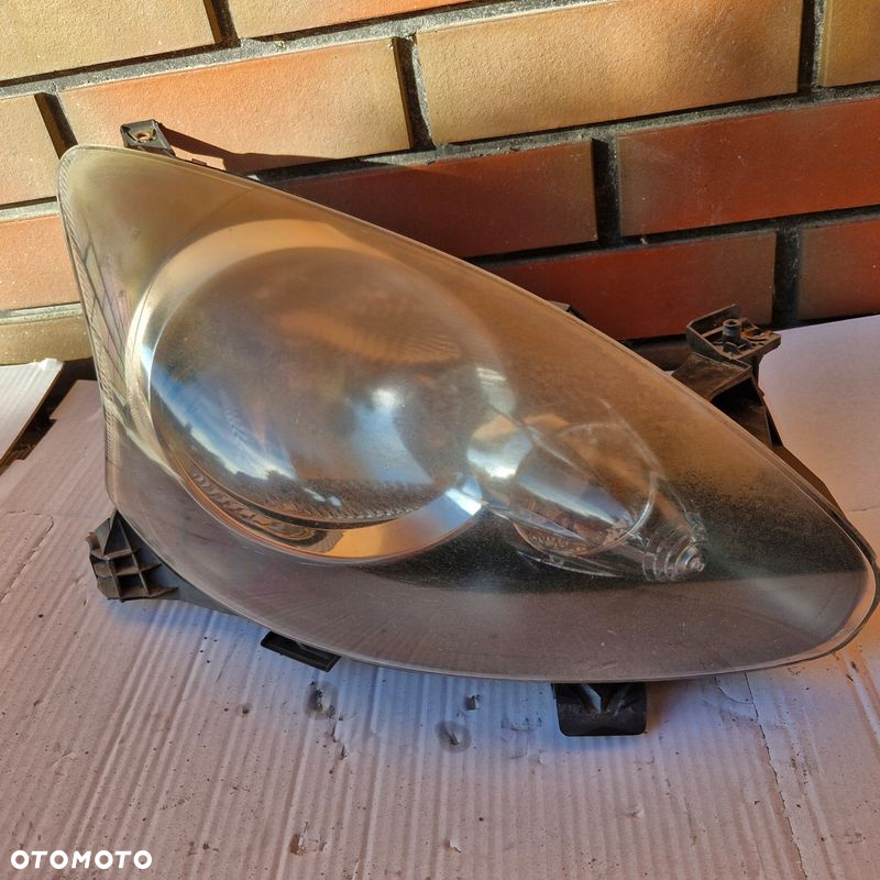 LAMPA REFLEKTOR PRAWY PRZÓD TOYOTA AYGO I (2005-2008) 81110-0H010 EUROPA - 4