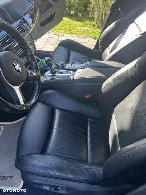 BMW Seria 5 520d xDrive - 13