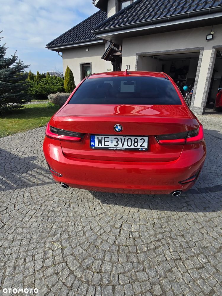 BMW Seria 3 318d mHEV - 3