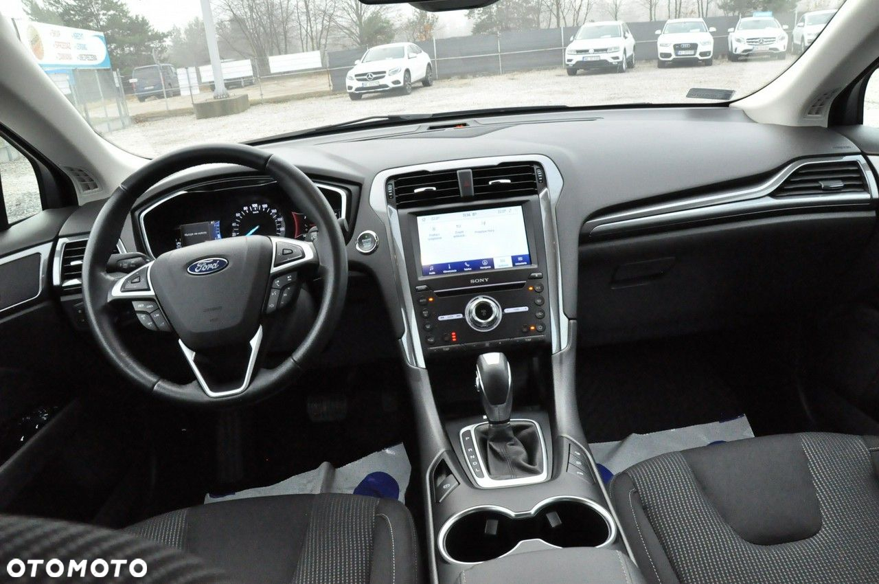 Ford Mondeo - 36