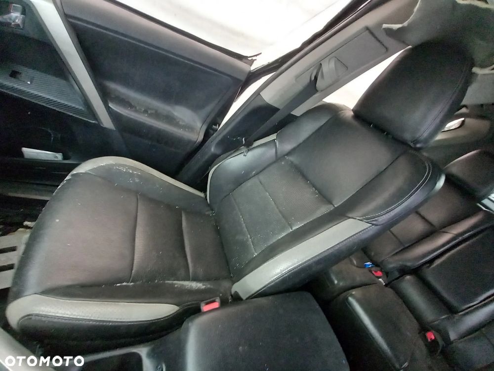 TOYOTA RAV4 IV FOTELE KANAPA KOMPLET SKÓRA - 4