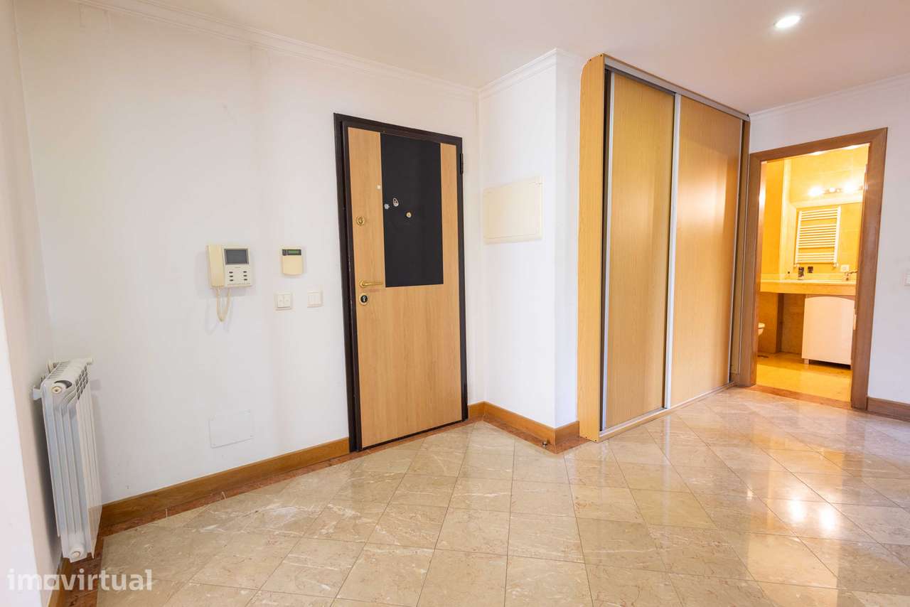 Apartamento T4 -  com excelentes acabamentos e  otimo estado! - Grande imagem: 5/28