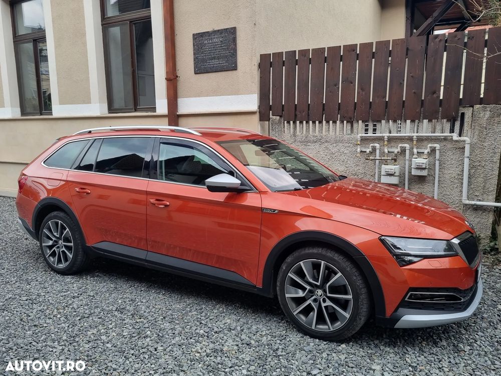 Skoda Superb Combi 2.0 TDI 4X4 DSG Scout - 1