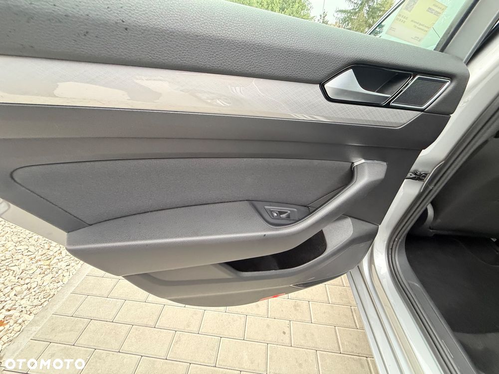Volkswagen Passat 1.5 TSI EVO Business DSG - 29