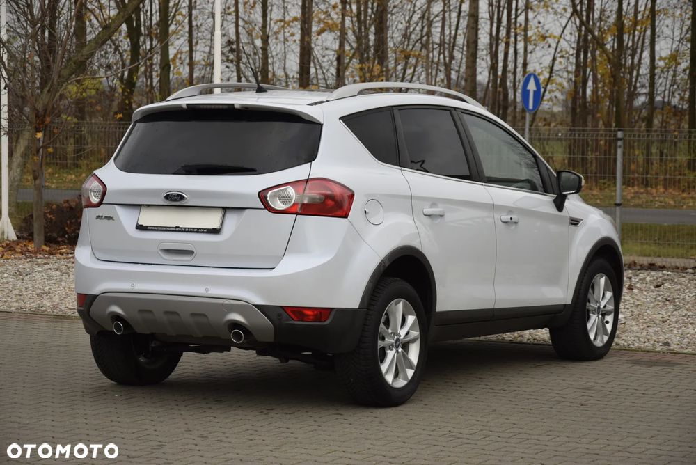 Ford Kuga 2.0 TDCi FWD Titanium Plus - 24