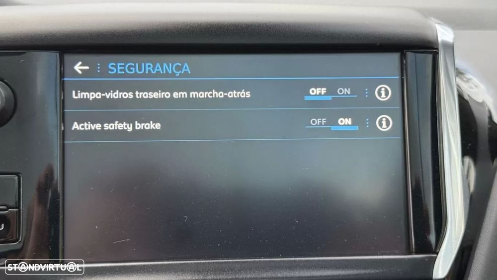 Peugeot 208 1.6 e-THP GTi - 32