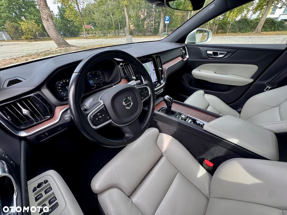Volvo V60 D3 Momentum Pro - 35
