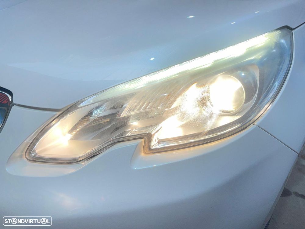 Peugeot 2008 PureTech 110 Stop&Start Crossway - 20