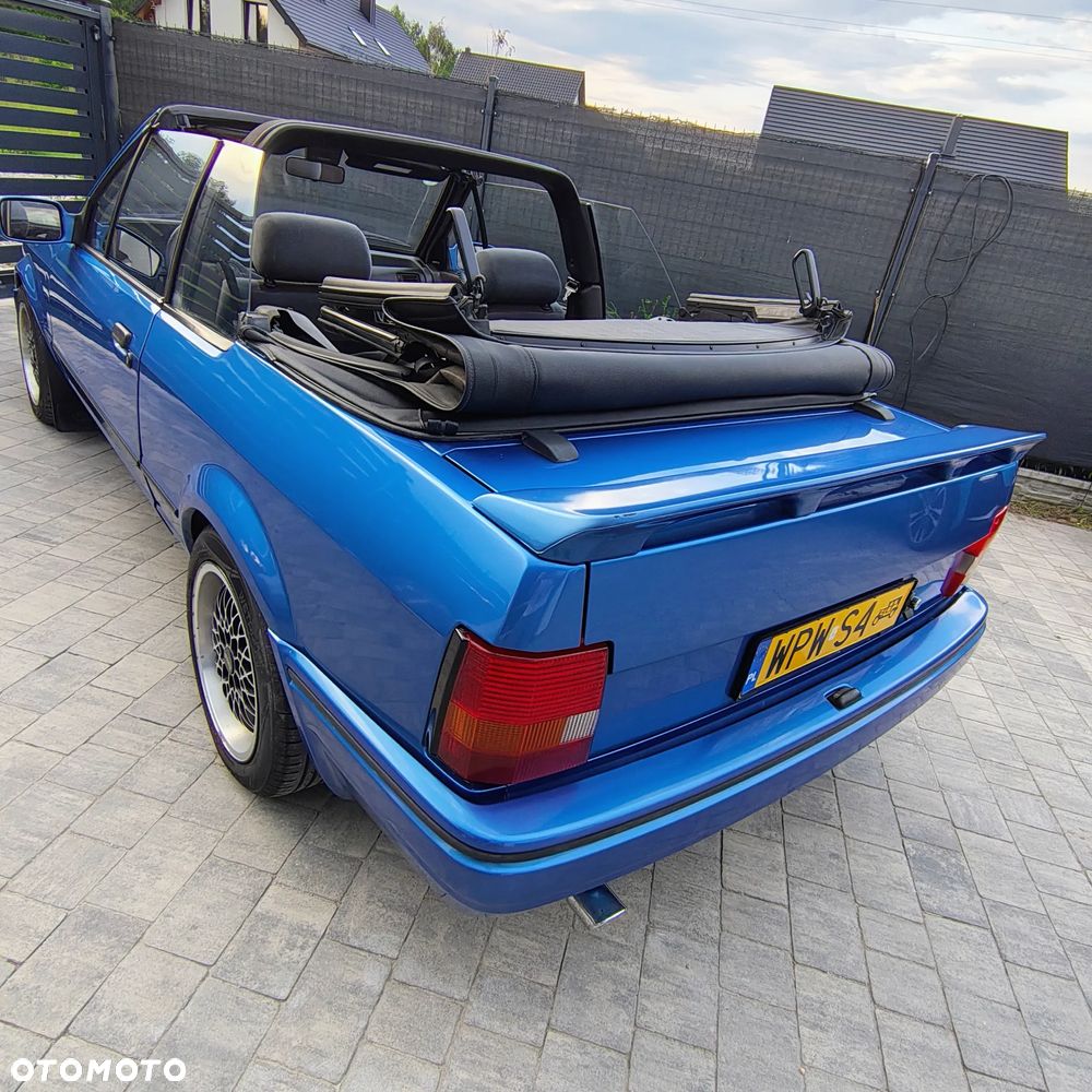 Ford Escort - 17