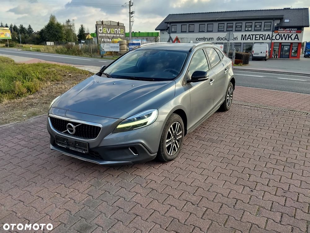 Volvo V40 Cross Country D2 Drive-E SCR Momentum - 4