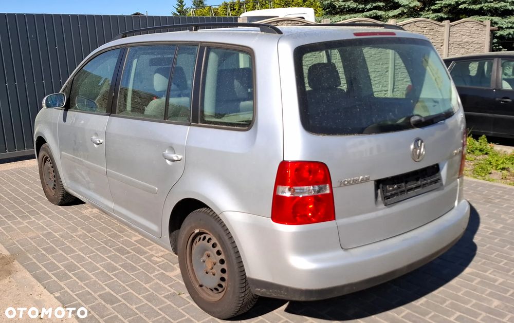 Volkswagen Touran - 7