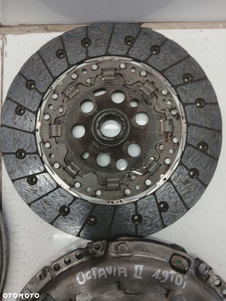 SKODA OCTAVIA 2 II 1.9 TDI 105 KM BXE DWUMAS SPRZĘGŁO KOMPLETNE DOCISK KOŁO DWUMASOWE - 3